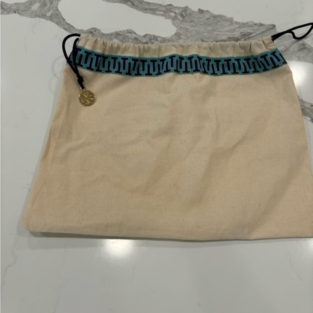 Tory Burch‎ dust bag sizes are in the photos